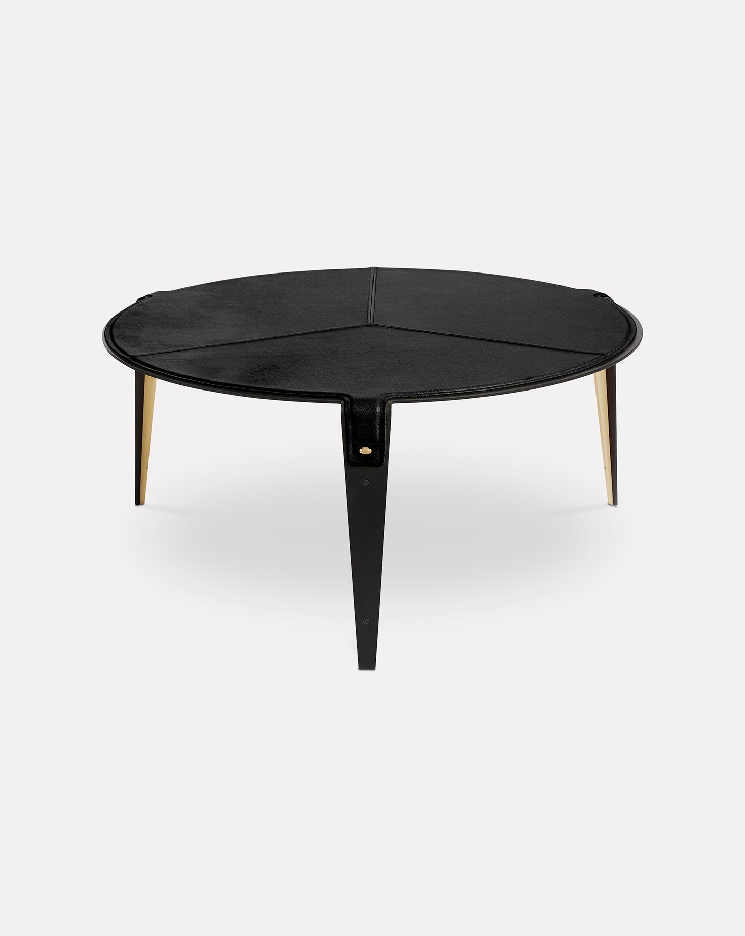 Table basse noire et métallique