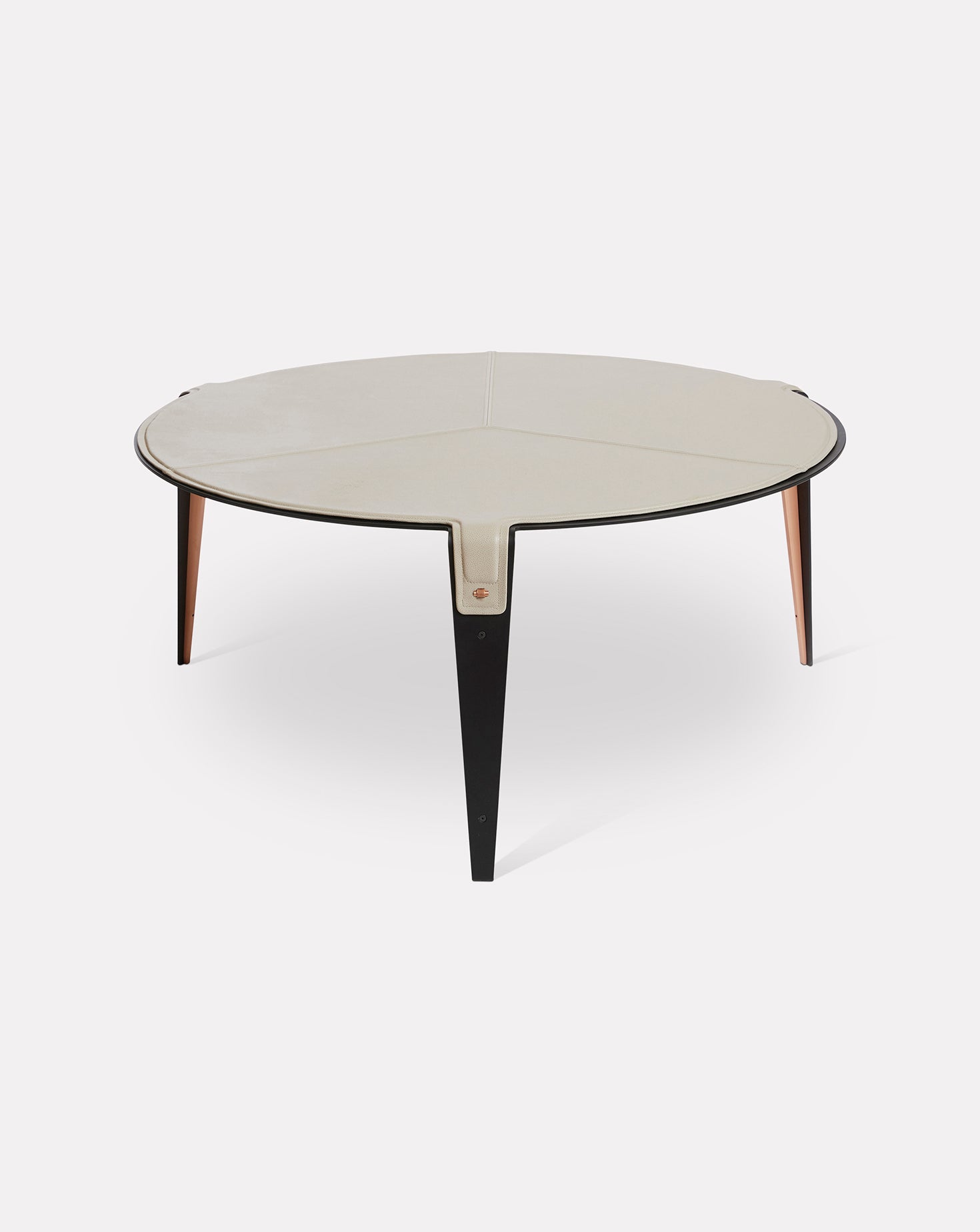 Table basse rose nude et métal