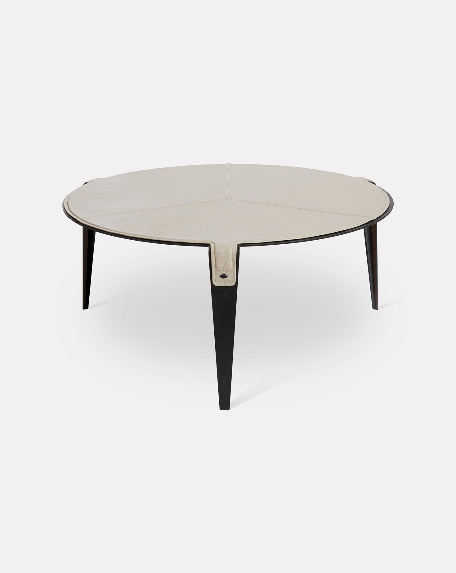 Table basse rose nude et métal