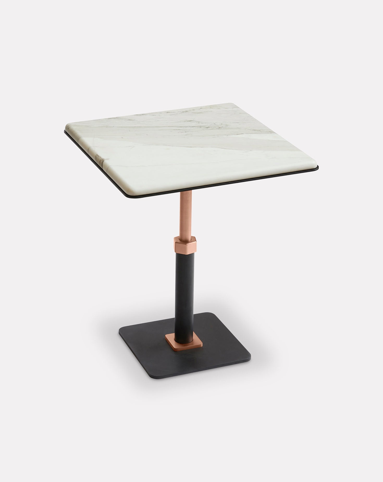 Table d'appoint carrée