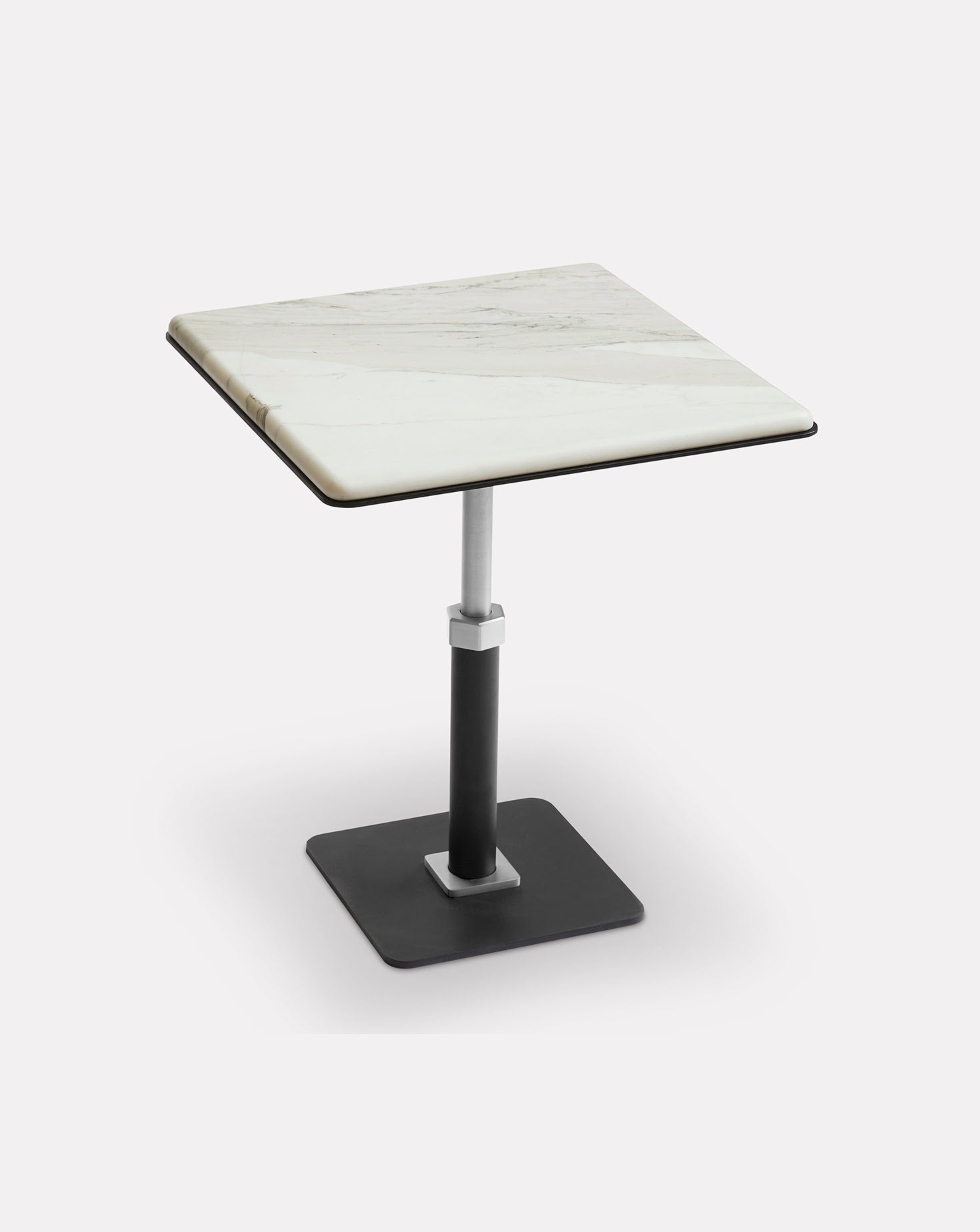 Table d'appoint carrée