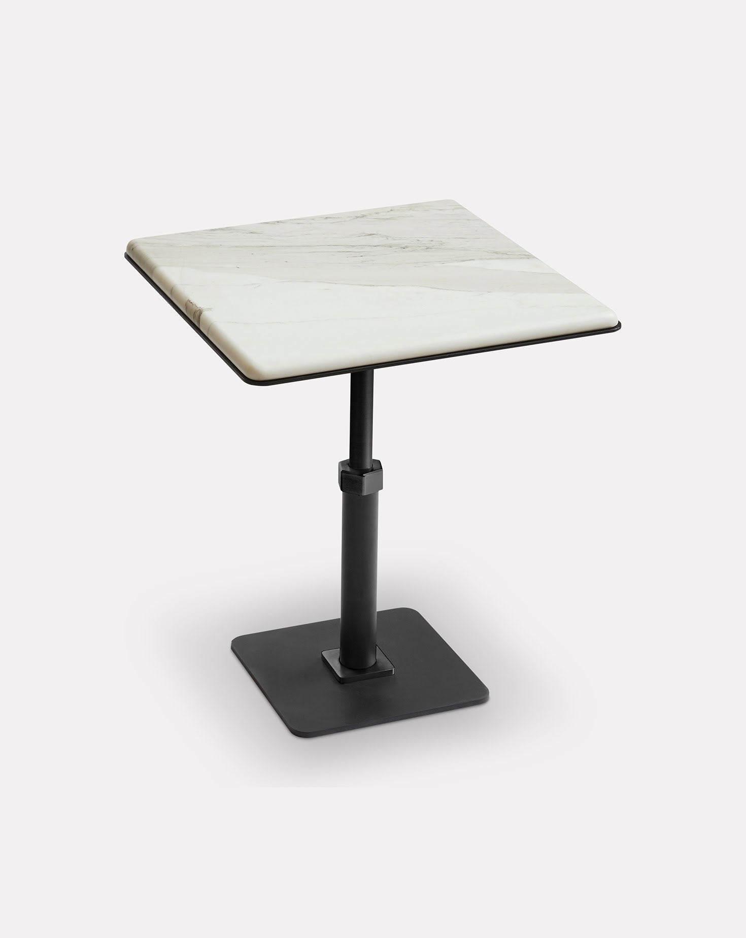 Table d'appoint carrée