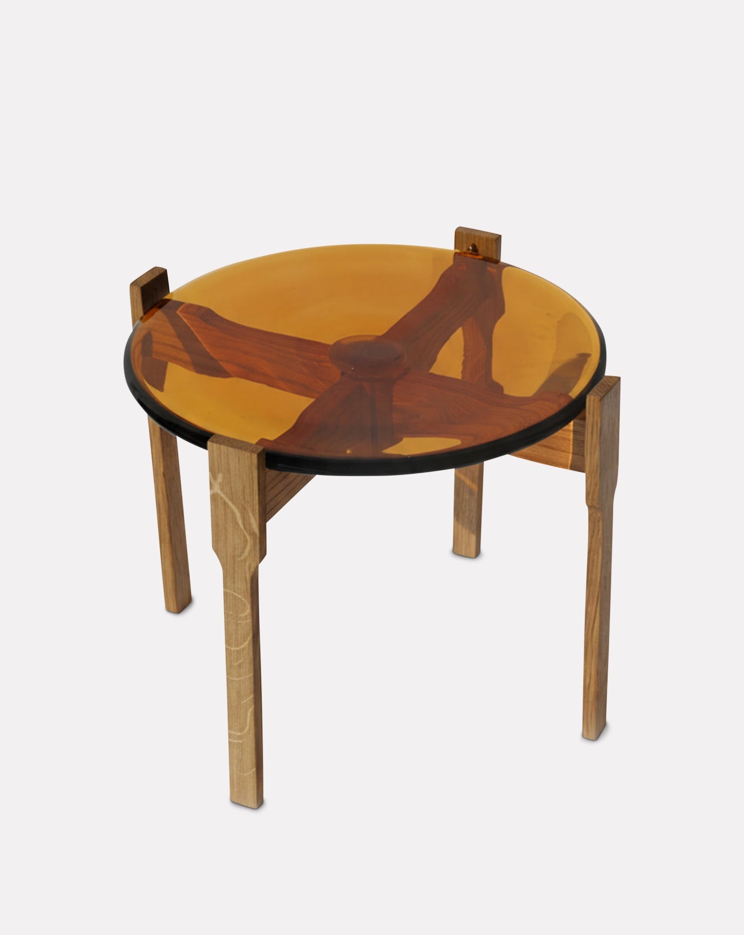 Table d'appoint avec plateau en bois et verre