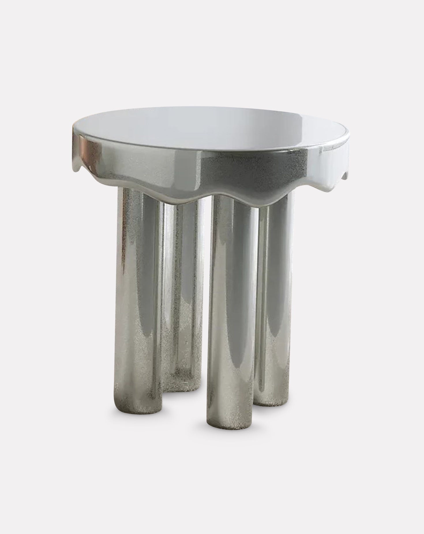 Table d'appoint en métal liquide