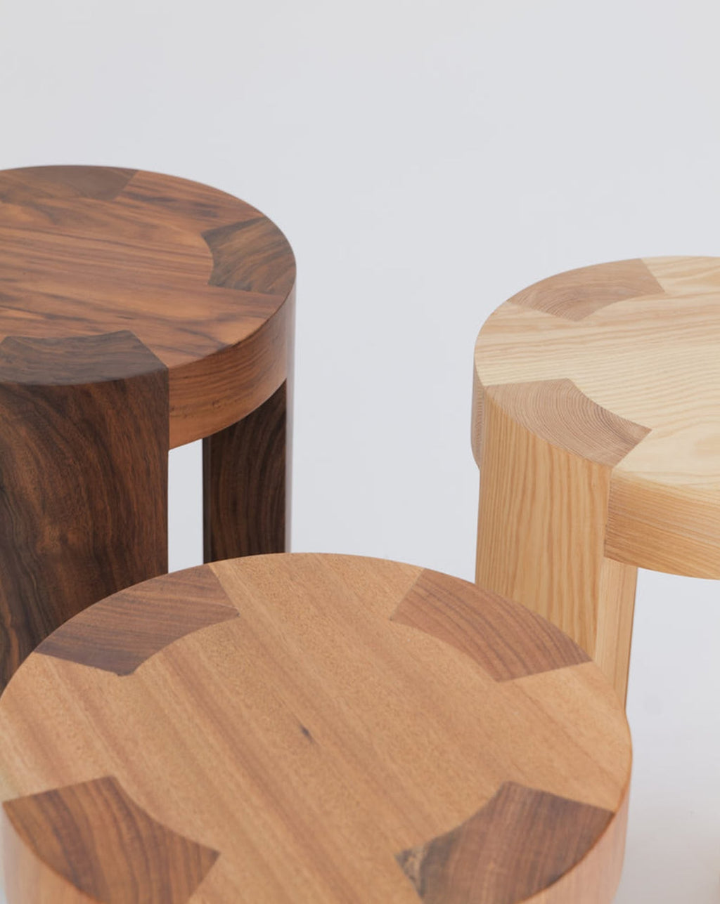 Tabouret d'appoint en bois massif