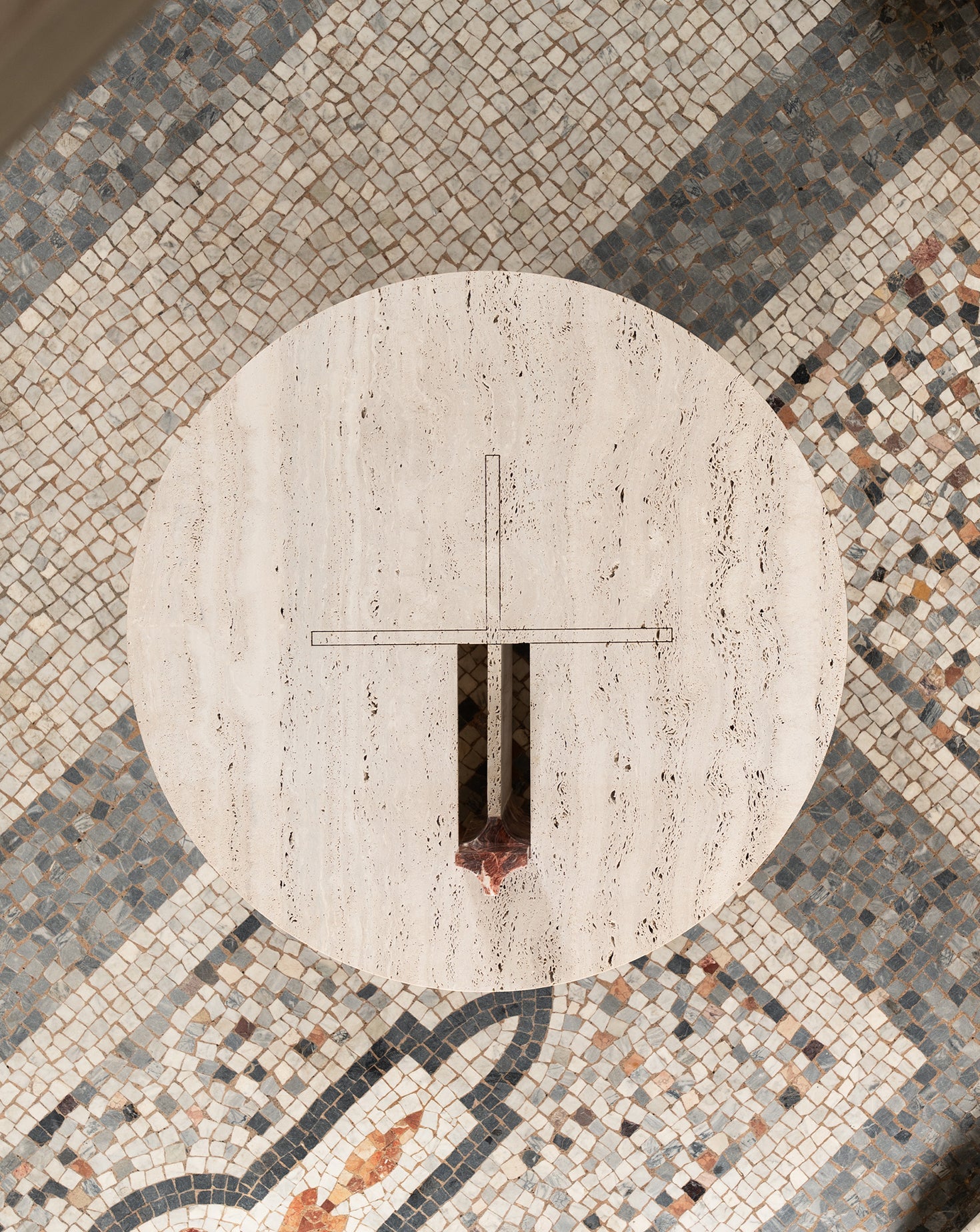 Table basse V en marbre