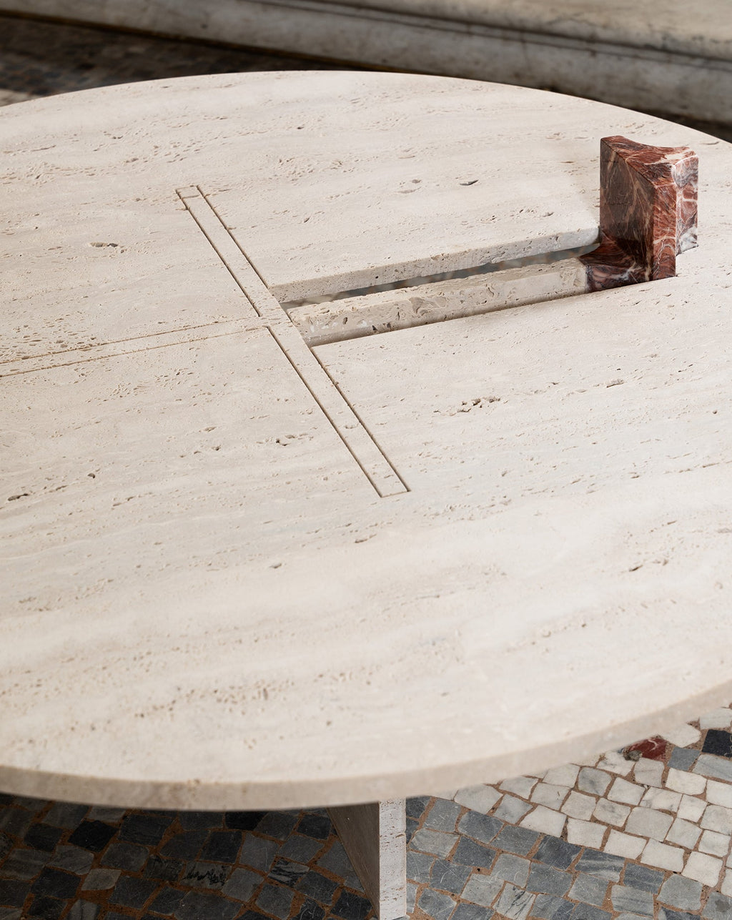 Table basse V en marbre